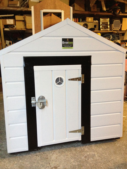 Brenken dog kennels store