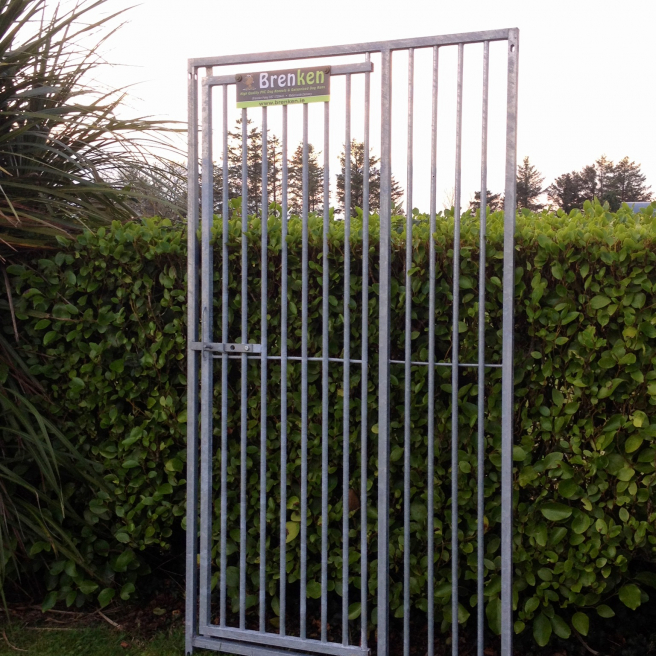 Dog Run Panel 1m with Door 5cm Bar Spacing